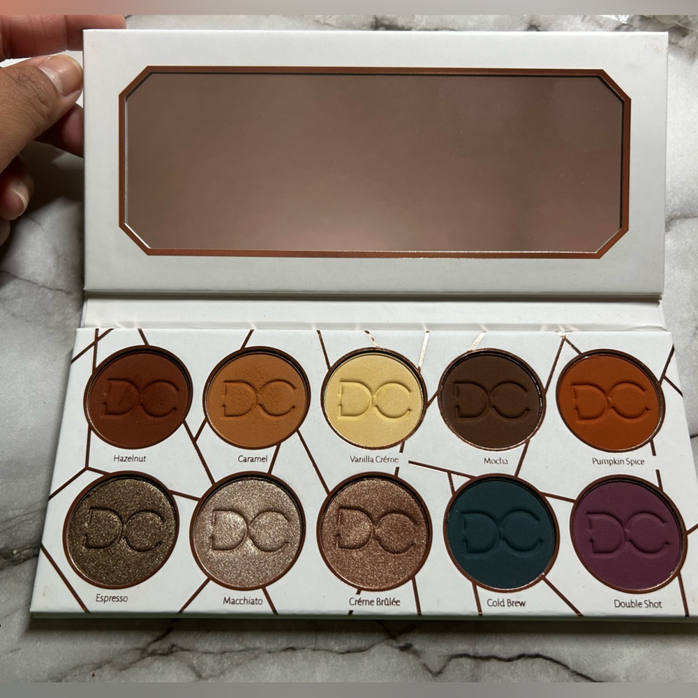 Dominique Cosmetics Latte Palette